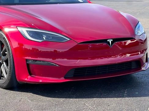 Used 2023 Tesla Model S Plaid image 2