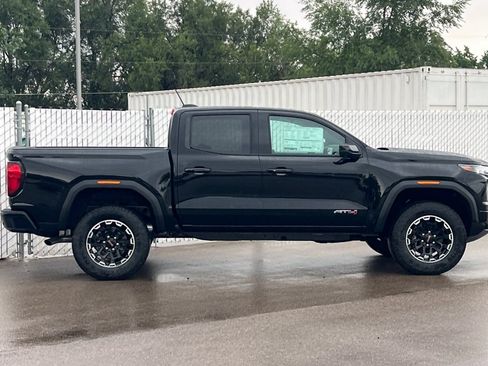 New 2026 GMC Canyon AT4 w/ Technology Plus Package AWD/4WD image 3