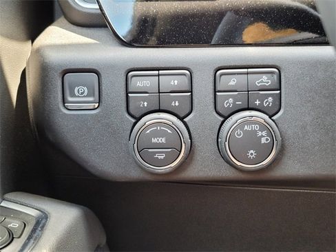 New 2025 Chevrolet Silverado 1500 LT w/ Z71 Off-Road Package image 19