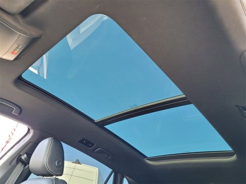 Used 2023 Volkswagen Atlas Cross Sport SEL image 15