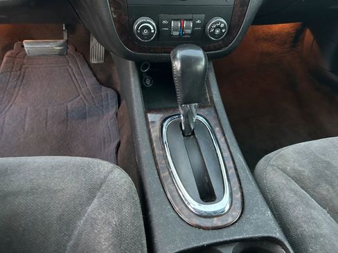 Used 2014 Chevrolet Impala LT FWD image 12