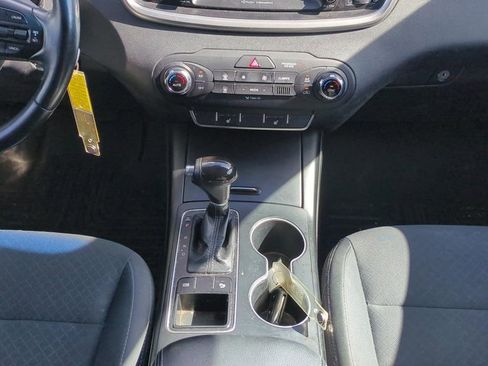 Used 2017 Kia Sorento LX w/ LX V6 Convenience Package image 17
