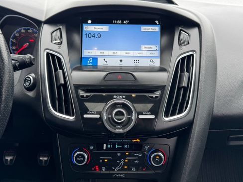 Used 2017 Ford Focus RS image 9