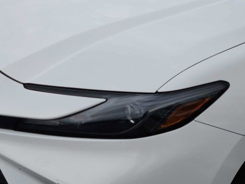 Used 2025 Toyota Camry LE FWD image 9