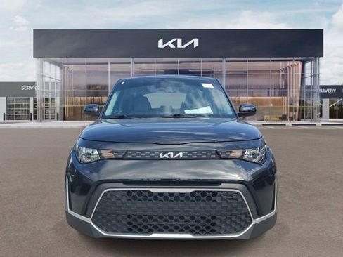 Certified 2023 Kia Soul LX image 2