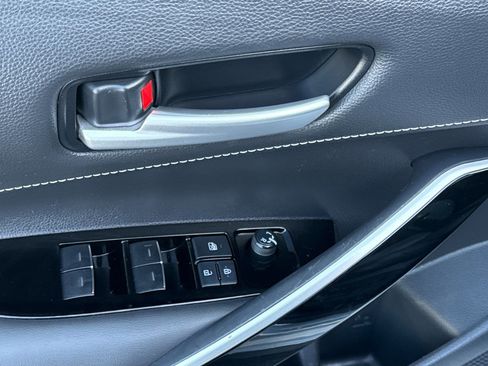 Used 2022 Toyota Corolla XSE image 11