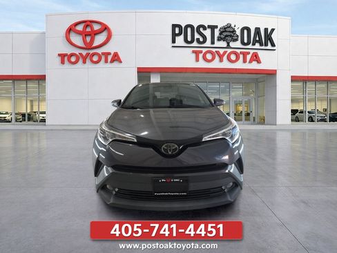 Used 2019 Toyota C-HR Limited FWD image 2