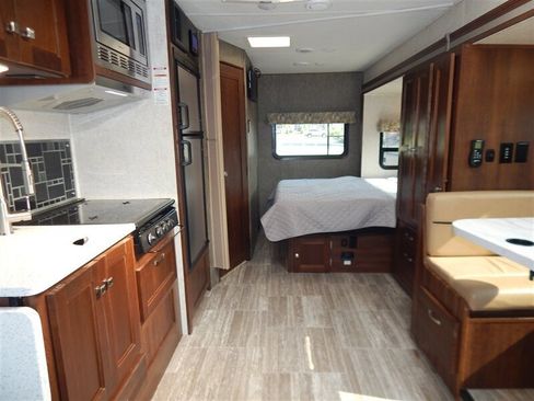 Used 2017 Mercedes-Benz Sprinter 3500 image 28