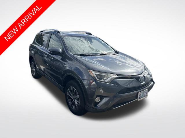 Used 2018 Toyota RAV4 XLE AWD/4WD image 1