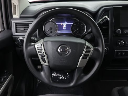 Used 2022 Nissan Titan SV RWD image 32