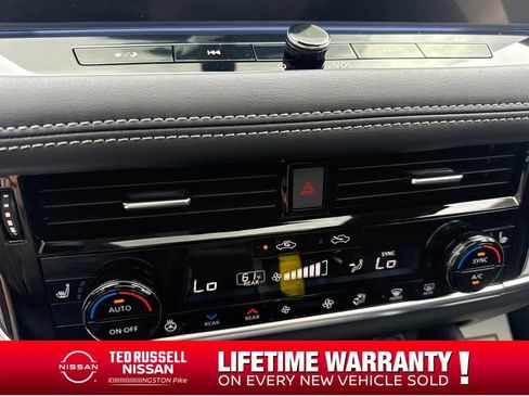 New 2026 Nissan Rogue Platinum w/ Platinum Premium Package image 18