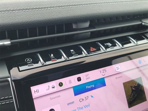 New 2025 Jeep Grand Cherokee L Limited w/ Luxury Tech Group II image 17