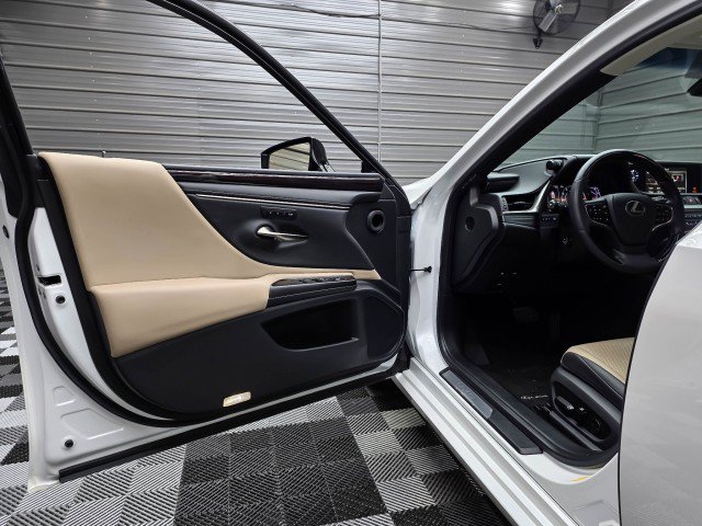 Used 2019 Lexus ES 350 w/ Premium Package FWD image 36