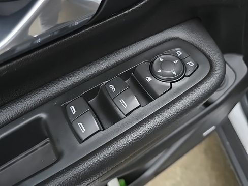 Used 2018 GMC Terrain Denali w/ Advanced Safety Package image 26