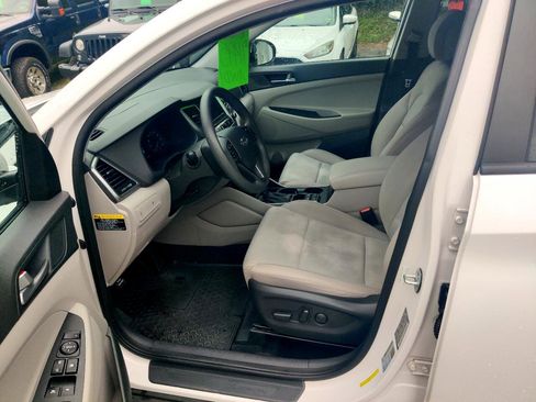 Used 2016 Hyundai Tucson SE w/ Option Group 02 image 11