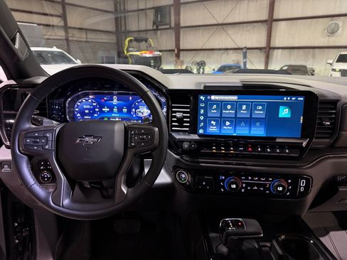 Used 2024 Chevrolet Silverado 1500 ZR2 AWD/4WD image 29