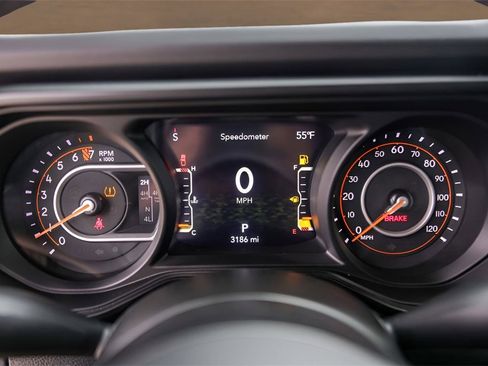 Used 2025 Jeep Gladiator Rubicon image 11