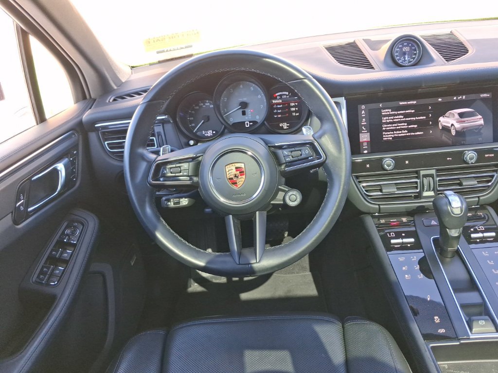 Certified 2024 Porsche Macan S AWD/4WD image 21