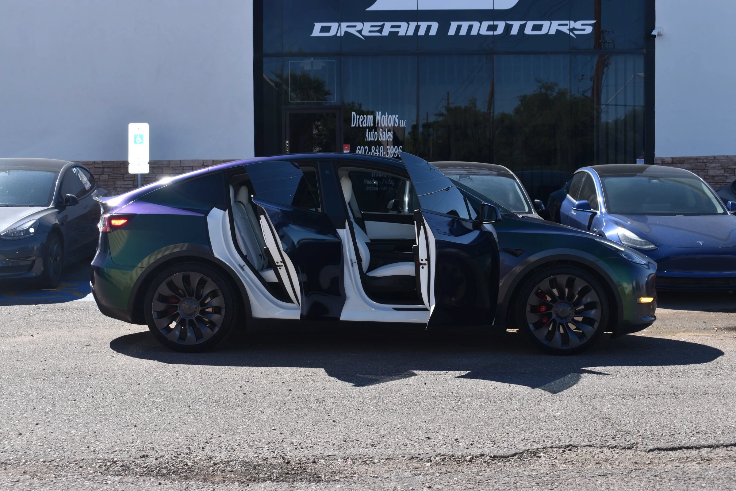 Used 2021 Tesla Model Y Performance AWD/4WD image 9