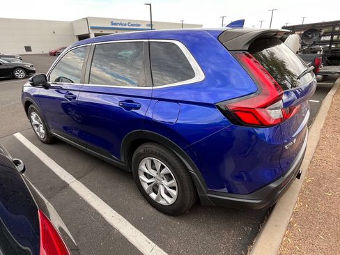 Used 2024 Honda CR-V LX image 3