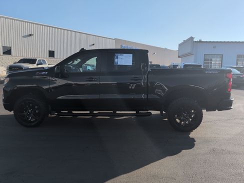 Used 2024 Chevrolet Silverado 1500 LT Trail Boss w/ Protection Package image 4