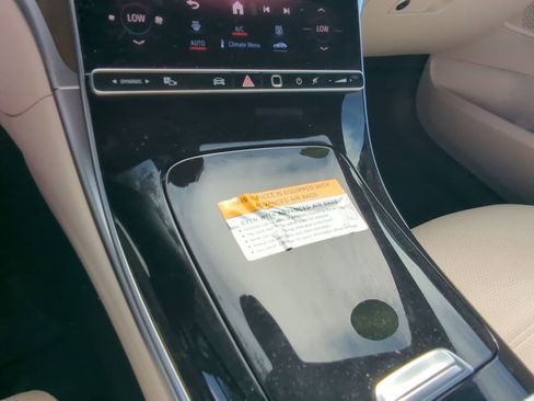 Certified 2024 Mercedes-Benz C 300 4MATIC Sedan image 8