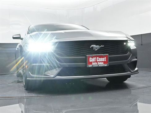 Certified 2025 Ford Mustang Coupe RWD image 27