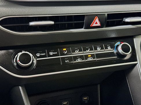 Used 2020 Hyundai Sonata SE FWD image 16