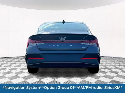 Certified 2025 Hyundai Elantra SEL FWD image 10