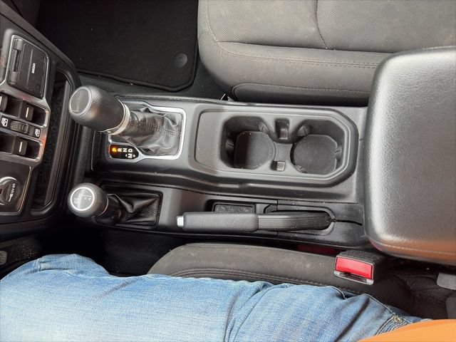Used 2023 Jeep Gladiator Sport AWD/4WD image 24