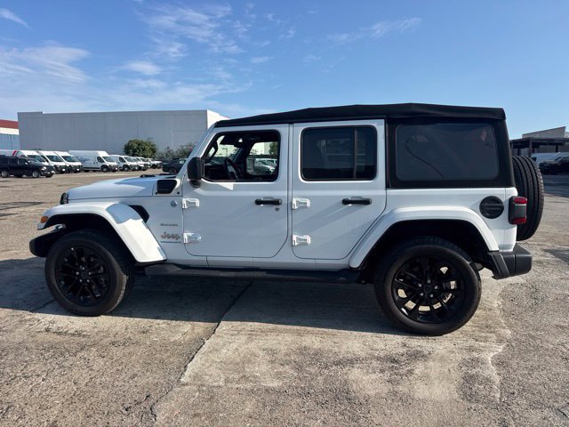 Used 2024 Jeep Wrangler Unlimited Sahara w/ Technology Group AWD/4WD image 8
