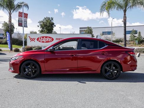 Used 2023 Nissan Sentra SR w/ SR Premium Package image 7
