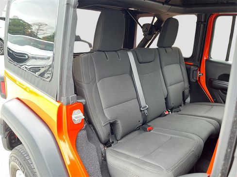 Certified 2018 Jeep Wrangler Unlimited Sport S image 24