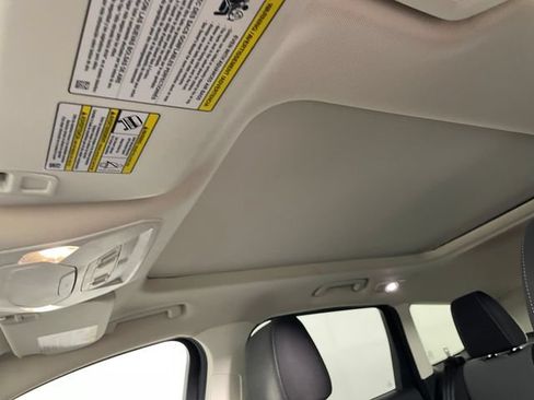 Used 2017 Ford Escape SE AWD/4WD image 10
