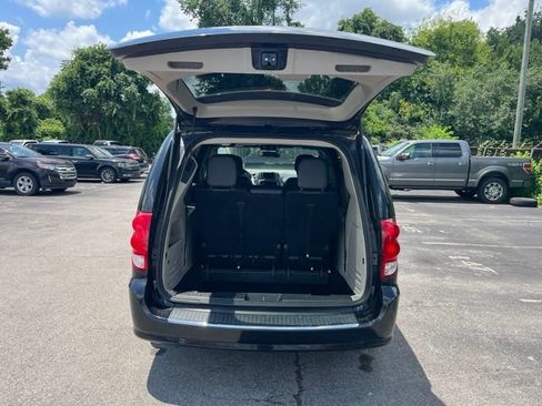 Used 2015 Dodge Grand Caravan SXT FWD image 13