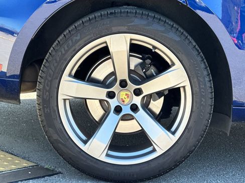 Used 2024 Porsche Macan image 43