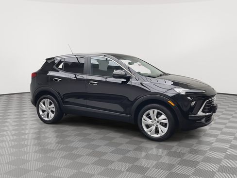 Certified 2024 Buick Encore GX Preferred w/ Comfort Package AWD/4WD image 38