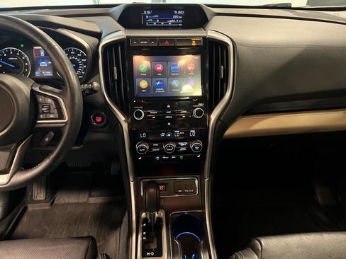 Used 2020 Subaru Ascent Limited w/ Technology Package image 16