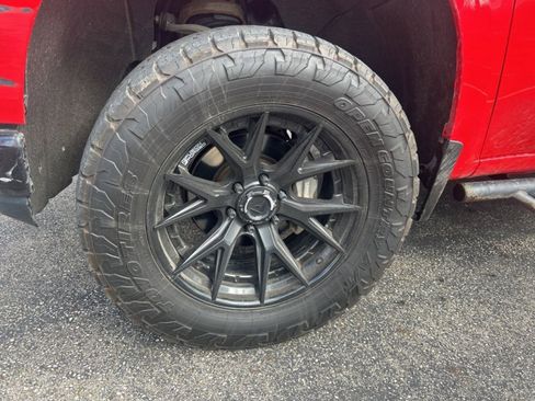 Used 2019 Chevrolet Silverado 1500 Custom Trail Boss w/ Custom Convenience Package image 10