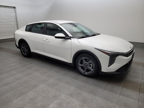 Used 2025 Kia K4 FWD image 11