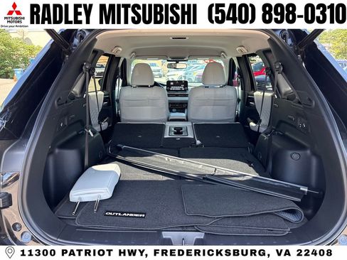 Used 2024 Mitsubishi Outlander SEL AWD/4WD image 14