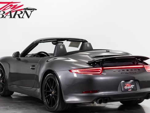 Used 2016 Porsche 911 Carrera 4 AWD/4WD image 3