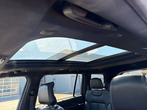 Used 2021 Jeep Grand Cherokee L Overland w/ Luxury Tech Group IV image 26