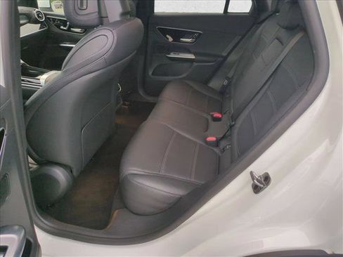 Used 2024 Mercedes-Benz GLC 300 image 18