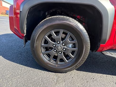 Used 2025 Toyota 4Runner SR5 image 29