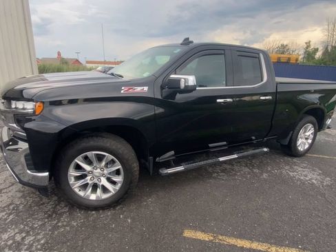 Used 2019 Chevrolet Silverado 1500 LTZ w/ LTZ Plus Package AWD/4WD image 4