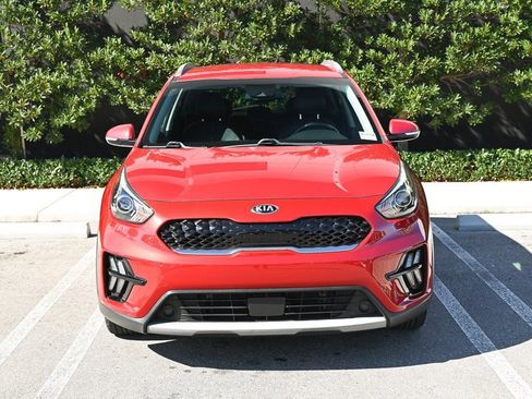 Used 2020 Kia Niro EX image 2