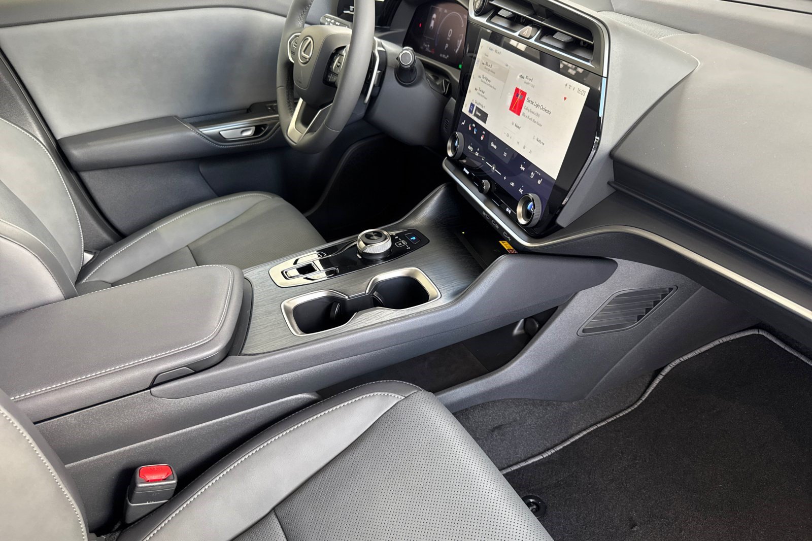 New 2026 Lexus RZ 350e 2WD image 14