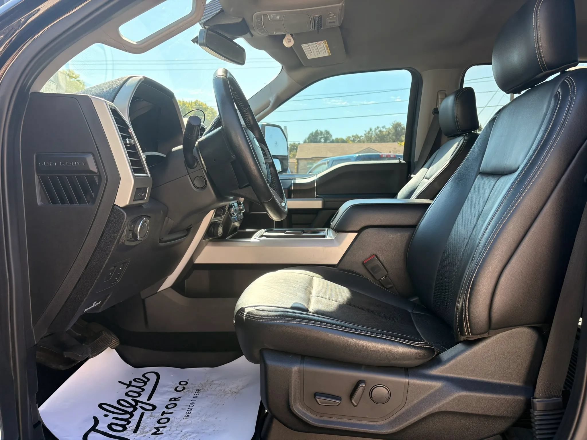 Used 2020 Ford F350 Lariat w/ Lariat Ultimate Package AWD/4WD image 16