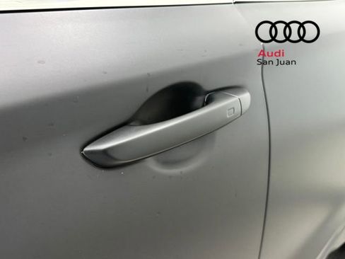 Used 2022 Genesis G70 2.0T w/ Prestige Package RWD image 7